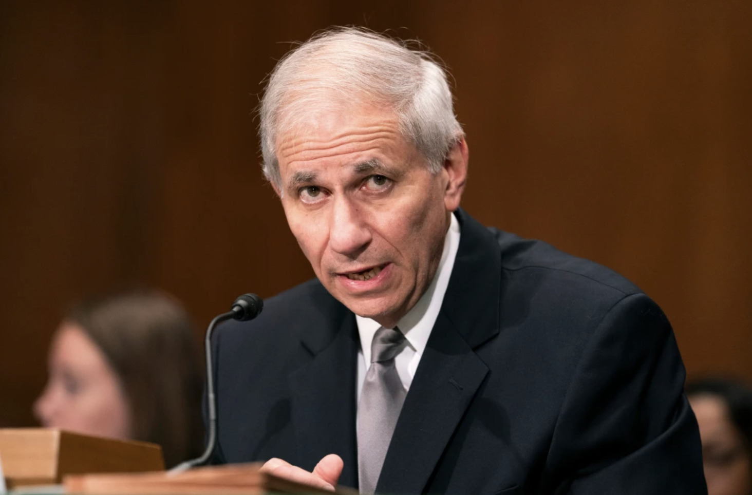 FDIC's Gruenberg warns of risks associated with 'innovation'